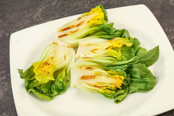 Veganistische Keuken Gegrilde Bok Choy Salade — Stockfoto