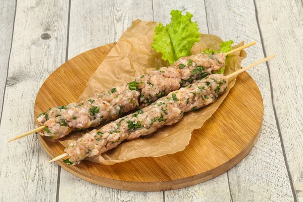 Brocheta Cerdo Cruda Kebab Listo Para Parrilla —  Fotos de Stock