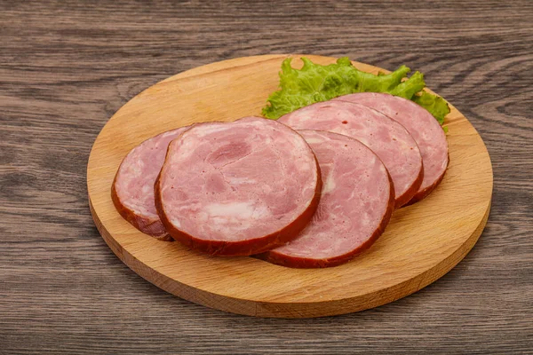 Fatias Presunto Carne Porco Sobre Tábua Madeira — Fotografia de Stock