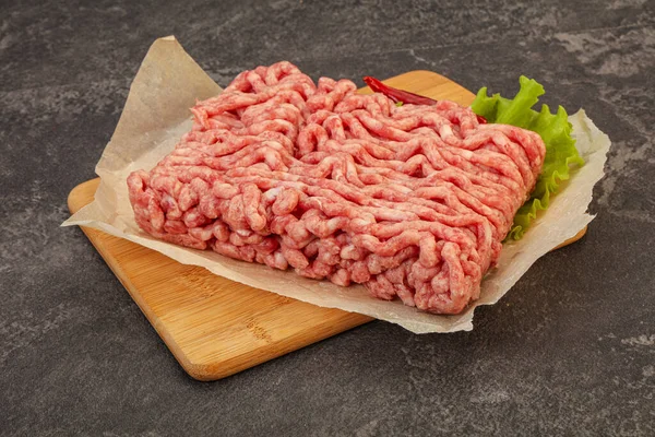 ミンチ肉 豚肉と牛肉 料理のために — ストック写真