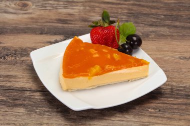 Kayısılı cheesecake çilekli ve naneli.