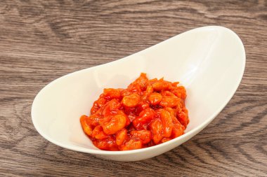 Domates soslu ve biberli fırında böbrek.