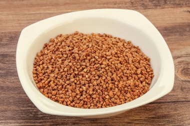 Kâsede çiğ buğday gevreği 