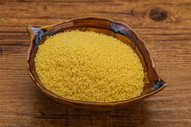 Yemek pişirmek için klozette çiğ öksürük yığını