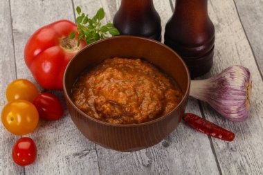 Meşhur İspanyol soğuk domates çorbası.