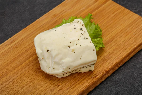 Queijo Grego Halloumi Com Hortelã Para Grelhar — Fotografia de Stock