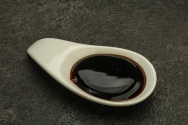 Asya mutfağı. Kasede geleneksel istiridye sosu.