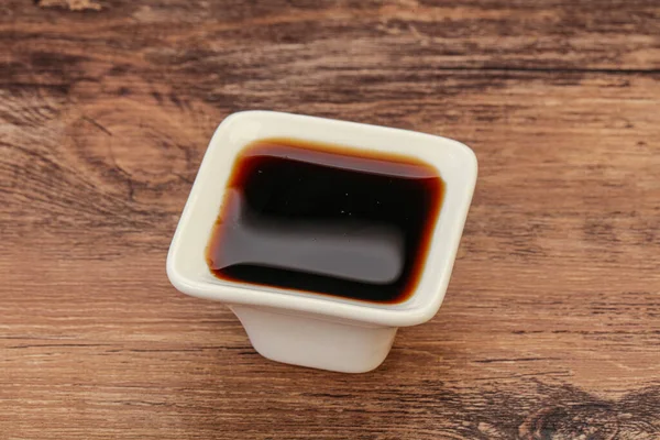 Asya mutfağı. Kasede soya sosu.
