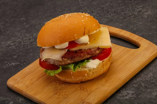 Delicosa Hamburguesa Con Atún Queso —  Fotos de Stock