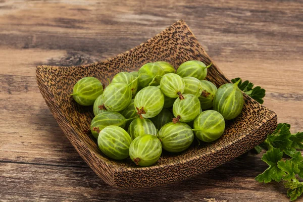 Groselha Doce Verde Madura Fresca Com Folha — Fotografia de Stock