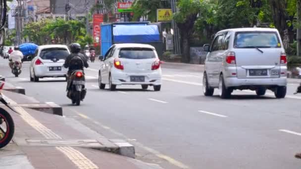 Denpasar Bali Indonesia Mayo 2018 Los Balineses Navegan Motocicletas Otros — Vídeos de Stock