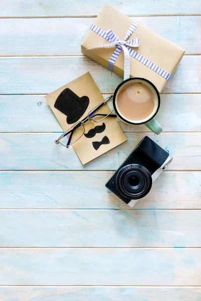 Geschenkbox Komposition mit Geschenken für den Mann — Stockfoto