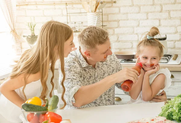 dad with daughters have a fun