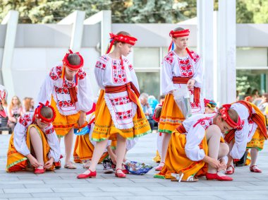 Kharkiv, Ukrayna - 17 Mayıs 2018: Kharkiv işlemeli gömlek tatil