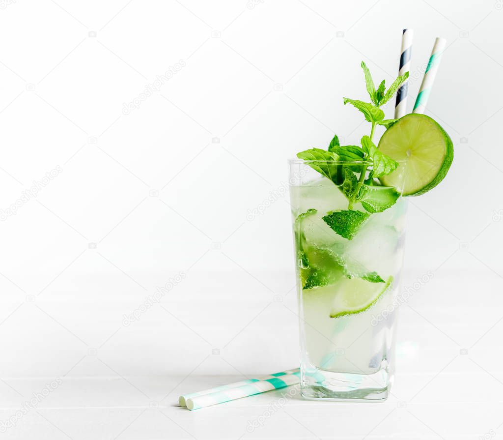 Non-alcoholic cocktail mojito with ingredients for its preparation