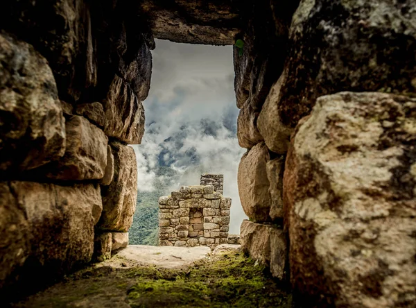 Arquitectura Inca frente a Huayna Picchu — Foto de Stock