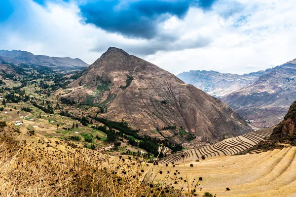 Pegunungan dekat peradaban Inca, Pisac, Peru — Stok Foto