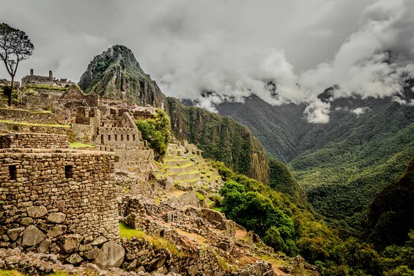 Невероятно красивое место Мачу-Пикчу — стоковое фото