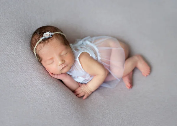 Küçük bebek tatlı uyku — Stok fotoğraf