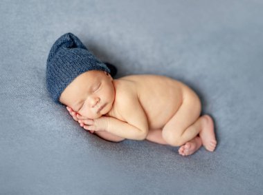 Küçük bebek tatlı uyku