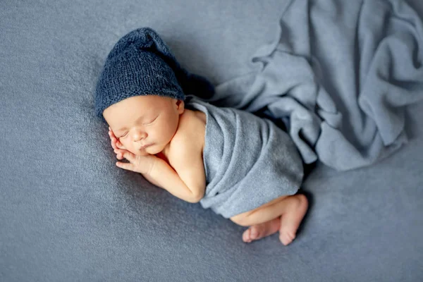 甘く眠っている赤ちゃん — ストック写真