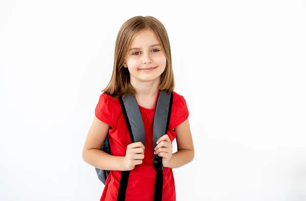 Retrato de menina da escola com mochila — Fotografia de Stock
