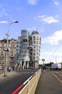 Prag / Çek Cumhuriyeti - 13 Temmuz 2018: Ev (zencefil ve Fred) dans. Modern mimari Prag, Çek Cumhuriyeti.