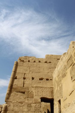 Luxor / Mısır - 13 Ekim 2012: Antik Karnak Tapınağı kalıntıları 