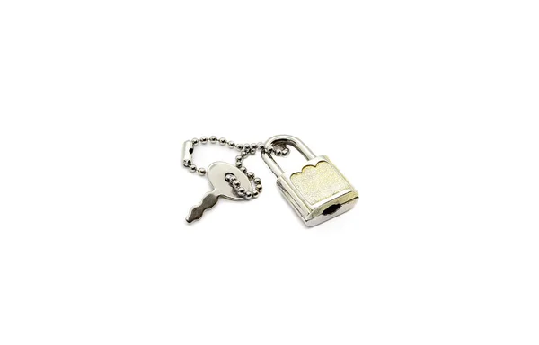 Küçük Metal Asma Kilit Anahtar Için Torba Çanta Beyaz Arka — Stok fotoğraf