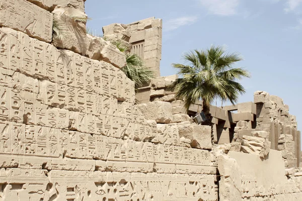 Ruinen des Karnak-Tempels in Luxor, Ägypten — Stockfoto