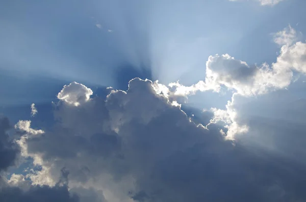 Sky landscape with clouds and sunlight — Stock Photo, Image