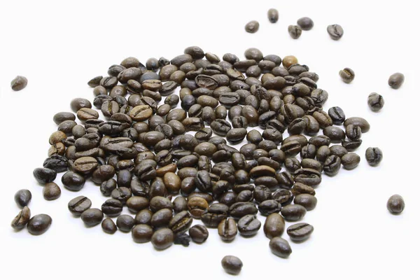 白色背景的咖啡豆 — 图库照片