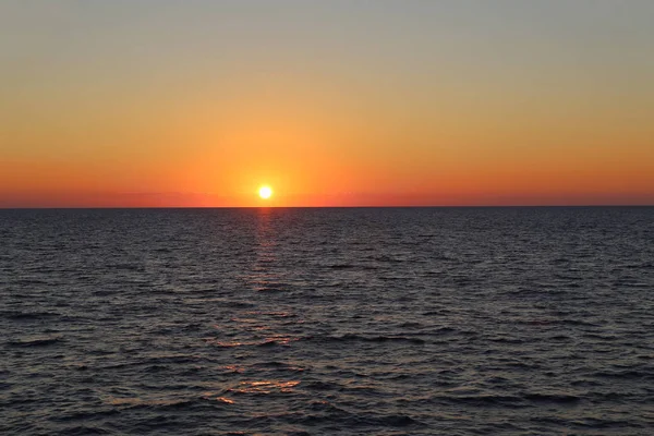 Beautiful sunset on the sea — Stock Photo, Image