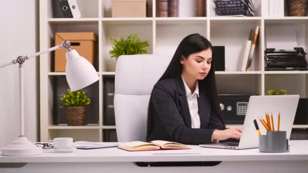 Pretty Businesswoman Her Office Looking Camera Smiling — Stock Video