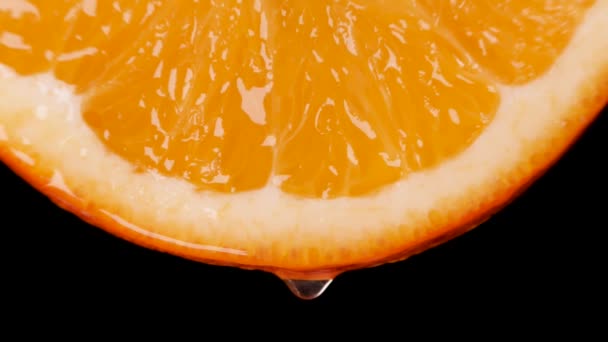 Geschnittene reife Orange — Stockvideo