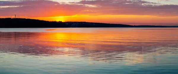 Gorgeous Orange Teal Sunset Huge Calm Lake — Stock Photo, Image