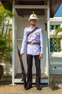 Bangkok, Tayland - 22 Mart 2018: Kings muhafız Grand Royal Palace Bangkok bir yaz günü içinde