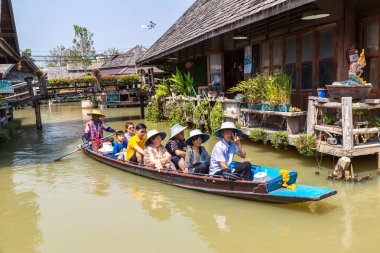 Pattaya, Tayland - 11 Mart 2018: Pattaya, Tayland bir yaz günü, Suüstü pazarı