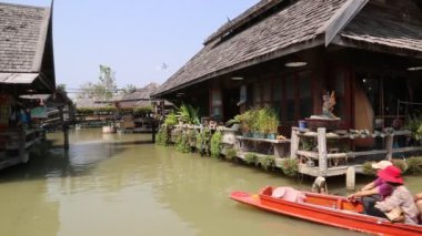 Pattaya, Tayland - 11 Mart 2018: Pattaya, Tayland bir yaz günü, Suüstü pazarı