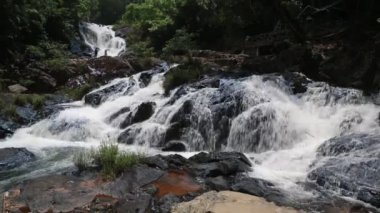 Dalat, bir yaz günü Vietnam'da Datanla şelale