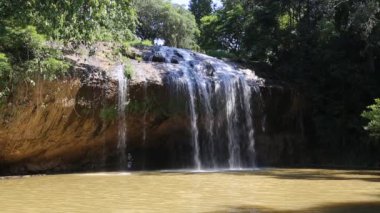 Dalat 'ta Prenn Şelalesi, Vietnam' da yaz günü