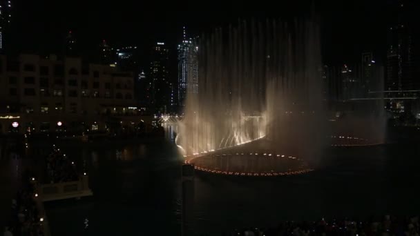 Дубай Оаэ Ноября Центр Дубая Выходит Знаменитые Танцевальные Фонтаны Ноября — стоковое видео