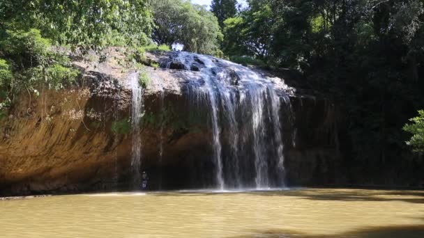 Prenn Waterfall Dalat Vietnam Sommerdag – stockvideo