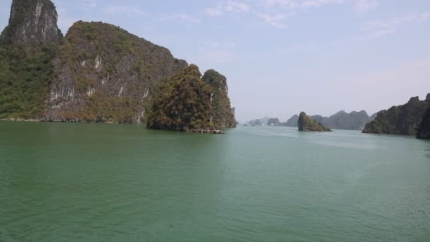 世界自然遗产哈龙湾 越南在夏季的一天 — 图库视频影像