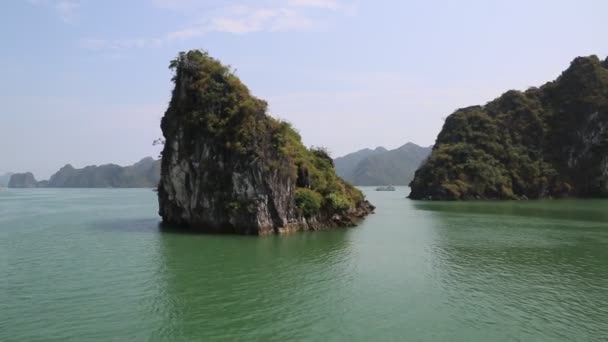 Warisan Alam Dunia Teluk Halon Vietnam Hari Musim Panas — Stok Video