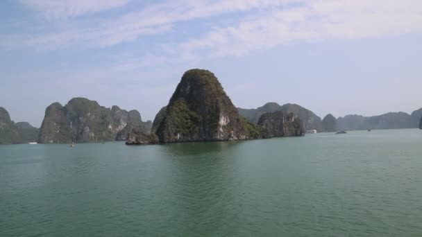 Natuurlijke Werelderfgoed Halon Bay Vietnam Een Zomerdag — Stockvideo