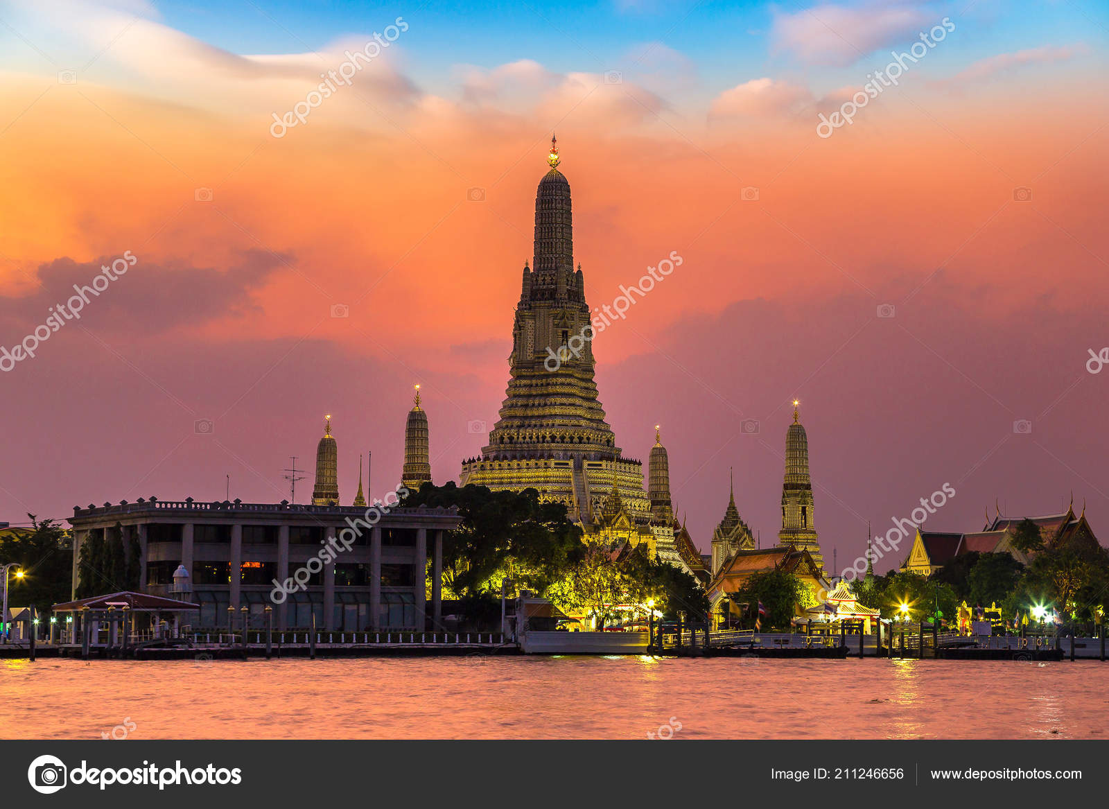 Wat Arun Temple Coucher Soleil Bangkok Thaïlande