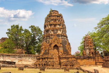 Ayutthaya Historical Park Ayutthaya, Tayland bir yaz günü içinde
