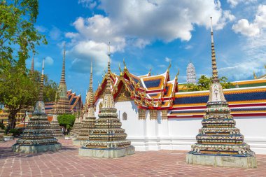 Wat Pho tapınakta bir yaz günü Bangkok
