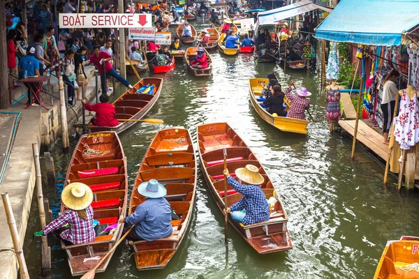 Bangkok Thailandia Marzo 2018 Mercato Galleggiante Thailandia Una Giornata Estiva — Foto Stock